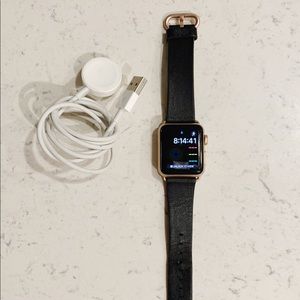 Apple Watch - Series 3 (38mm) Aluminum Case